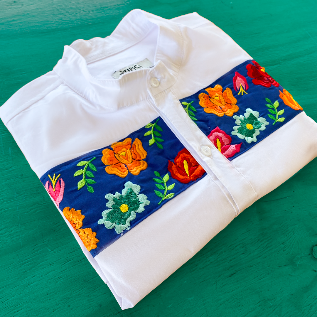 Franja azul Manga Larga - Camisa de caballero c con bordado mexicano en fondo azul